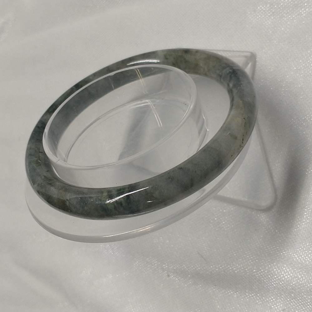 Jadeite bangle - Picture 4 of 6